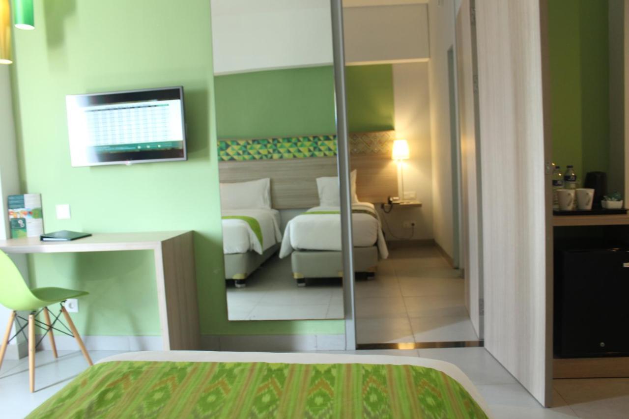 Khas Makassar Hotel מראה חיצוני תמונה