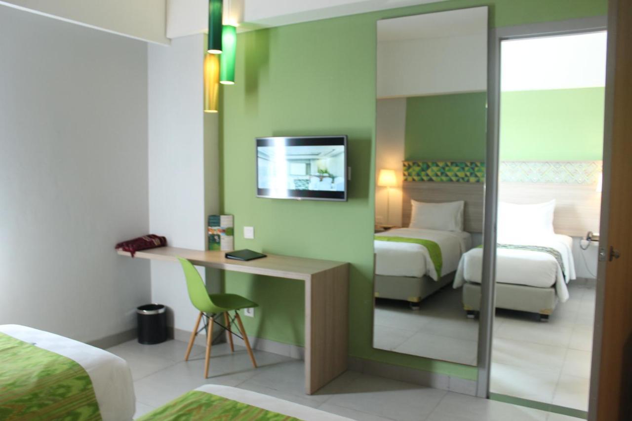 Khas Makassar Hotel מראה חיצוני תמונה