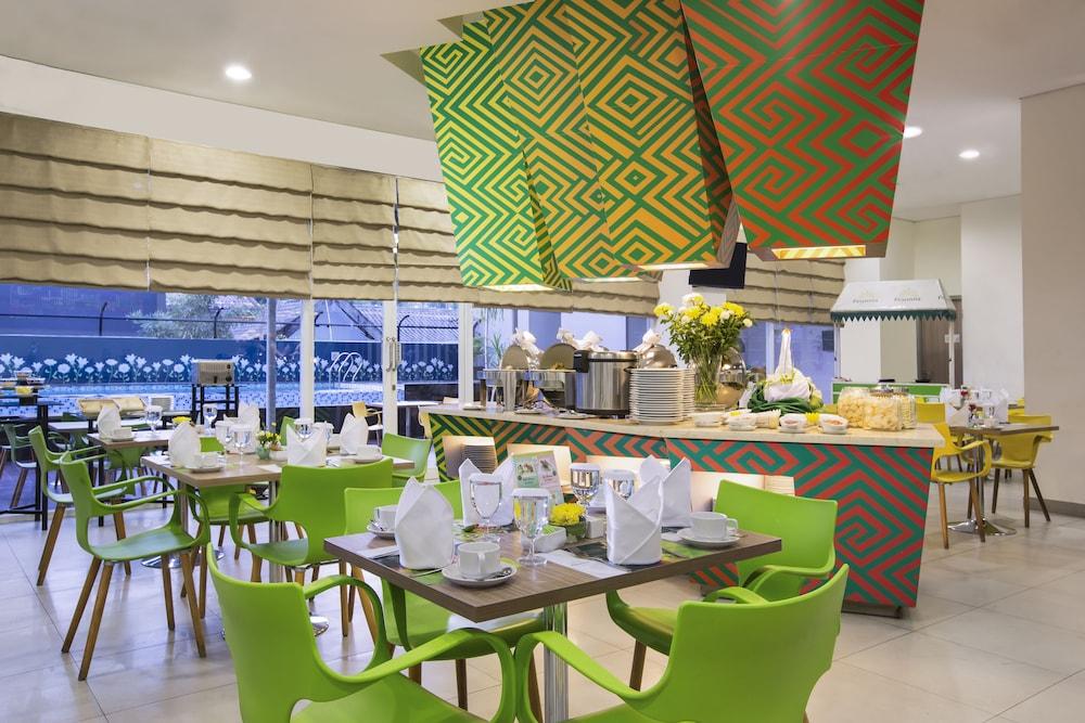 Khas Makassar Hotel מראה חיצוני תמונה
