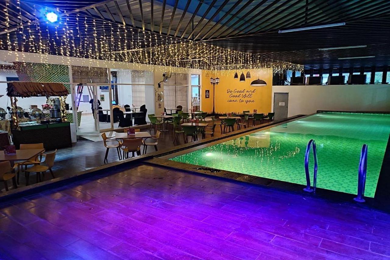 Khas Makassar Hotel מראה חיצוני תמונה