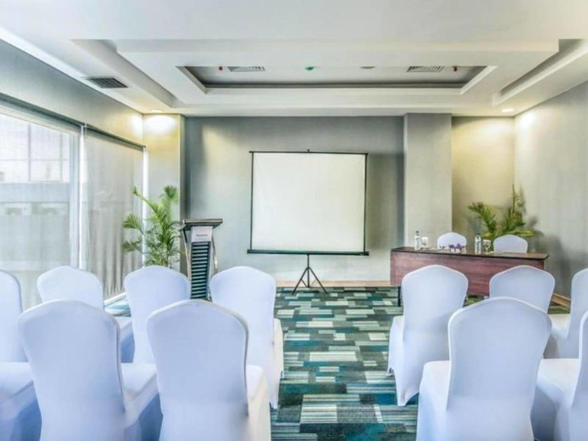 Khas Makassar Hotel מראה חיצוני תמונה